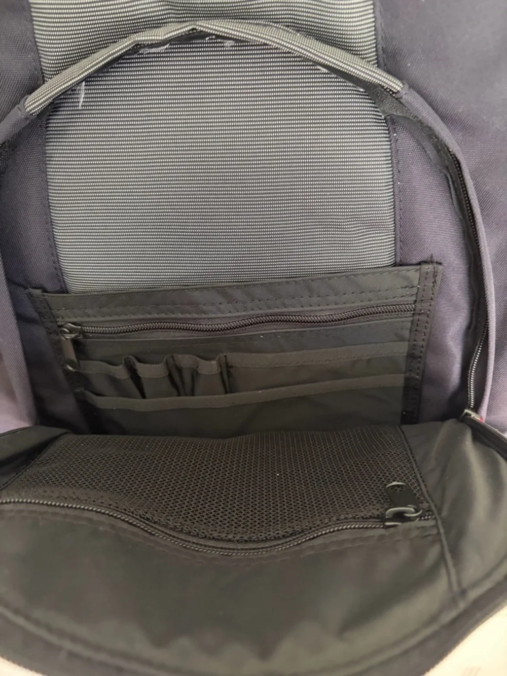 Samsonite x Beaches Resort 16” Navy Padded Travel Backpack